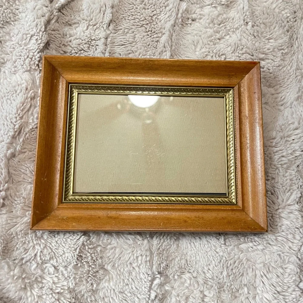 Vtg gold Mid Century Modern 5x7 Picture Frame‎ Ornate Etched filigree brass wood